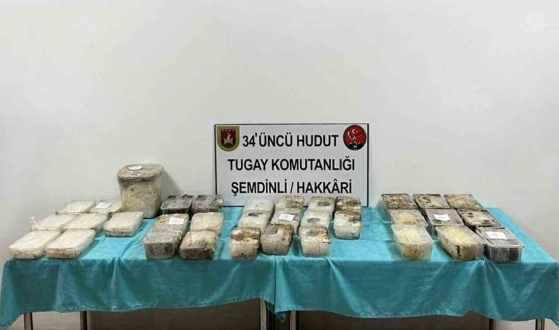 MSB’den Açıklama: İran Hudut Hattında 81 Kilogram Uyuşturucu Ele Ge geçti Milli Savunma Bakanlığı, İran sınırındaki arama faaliyetlerinde 3 çuvalda toplam