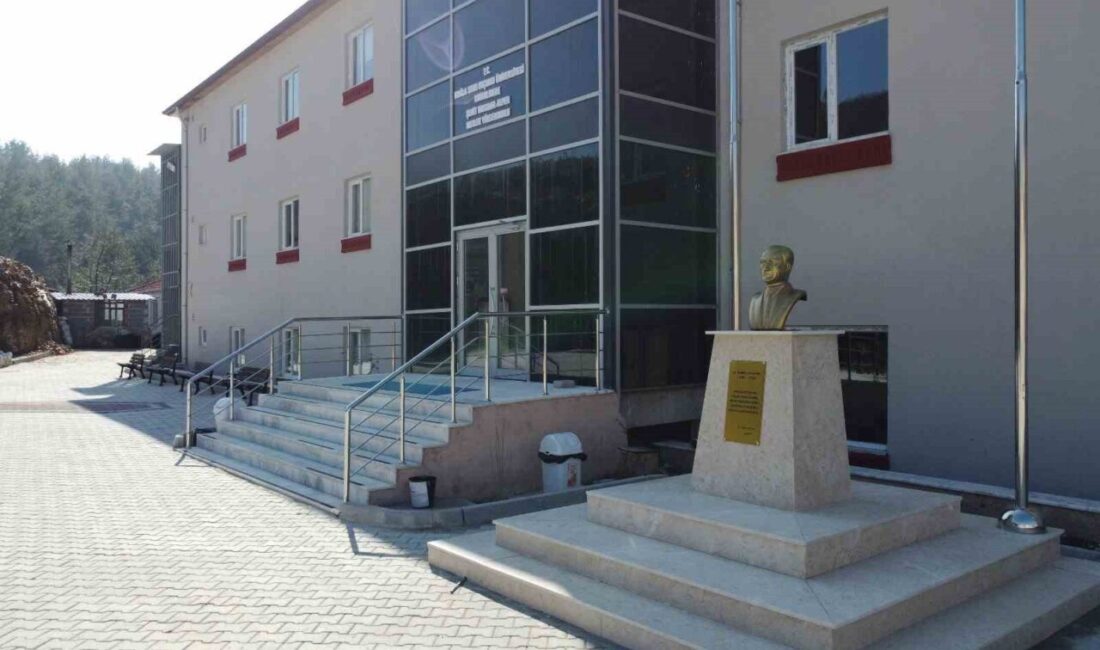 Muğla Sıtkı Koçman Üniversitesi Kavaklıdere Şehit Mustafa Alper MYO ile