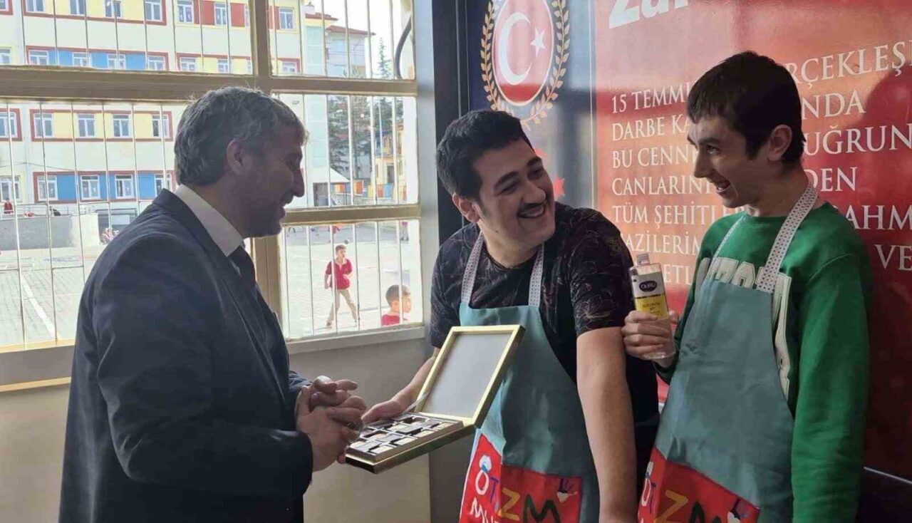 Kütahya Milli Eğitim Müdürü, Özel Eğitim Uygulama Okulunda Özel Öğrencilerin Önemi Üzerine Açıklamalarda Bulundu