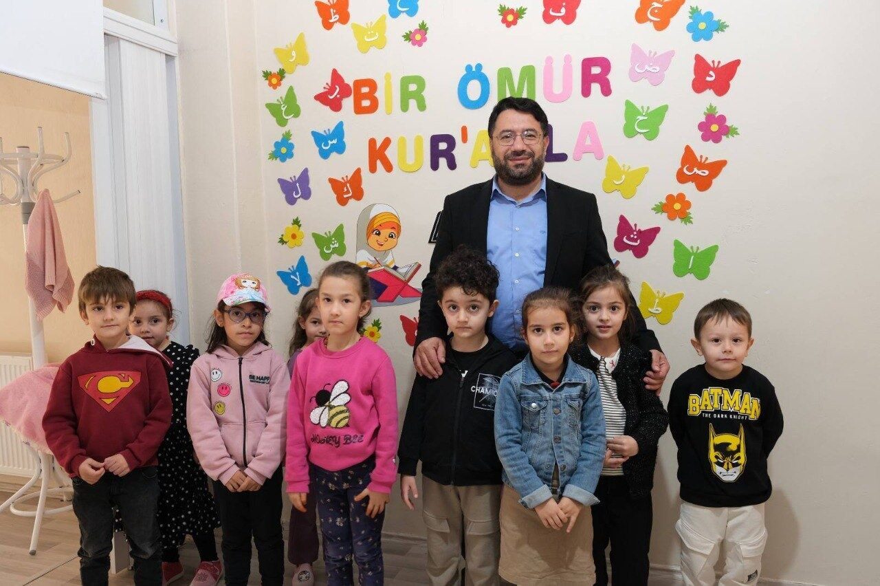 Erzincan İl Müftüsü İsmail Fakirullahoğlu, şehirdeki Kuran kurslarını ziyaret ederek