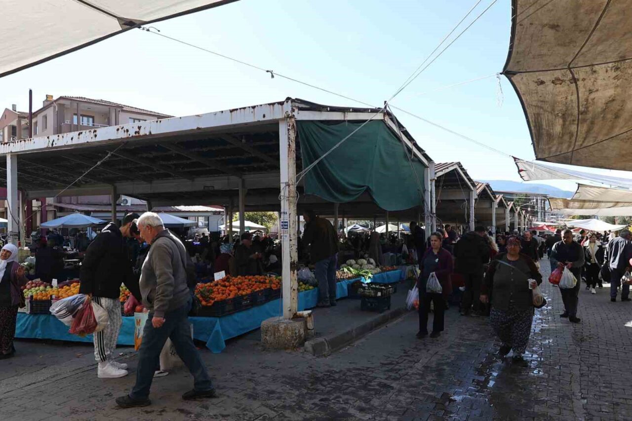 Muğla Büyükşehir Belediyesi, Yatağan'daki 2 bin 400 metrekarelik pazar yerini