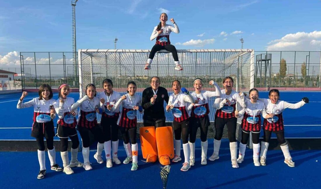 Muğla U13 Kız Hokey Takımı, Türkiye Şampiyonası’nda Zafere Ulaşarak Şampiyonluk İlan Etti Muğla İl Karması U13 Kız Hokey Takımı, Türkiye Şampiyonası’nda rakibi