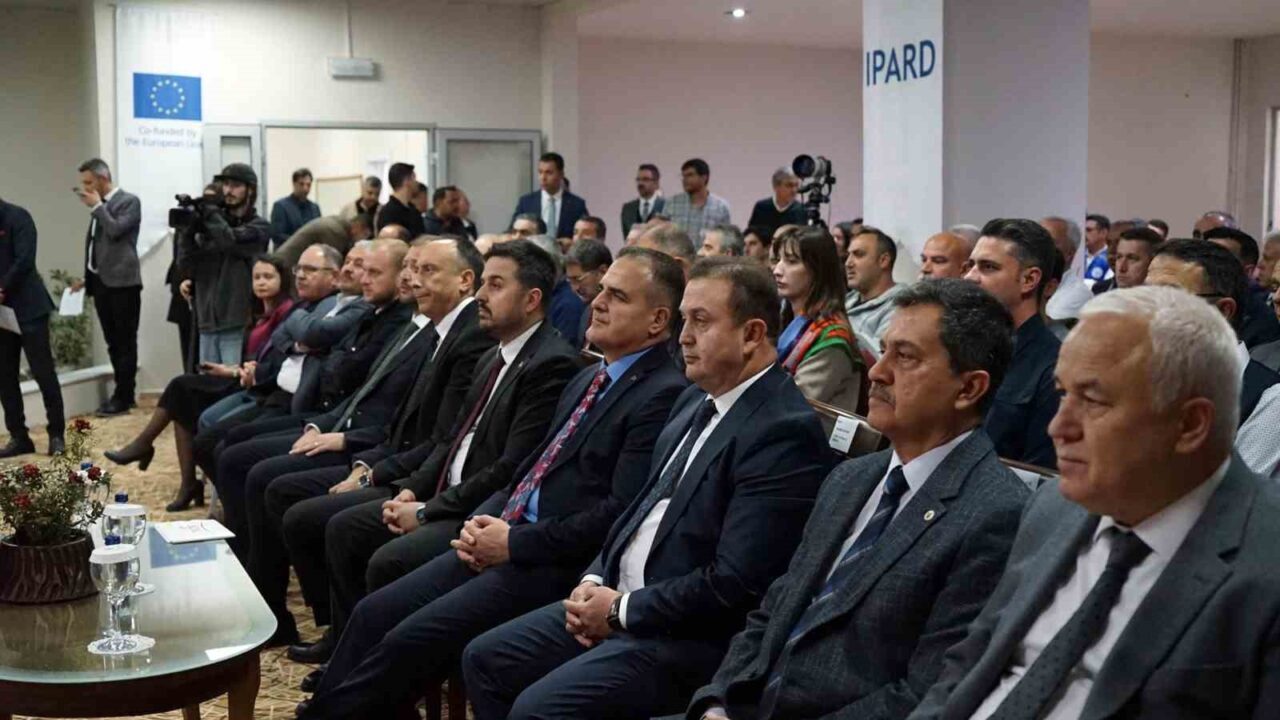 Muğla'nın Menteşe ilçesinde gerçekleştirilen bilgilendirme toplantısında, Tarım Reformu Genel Müdürlüğü