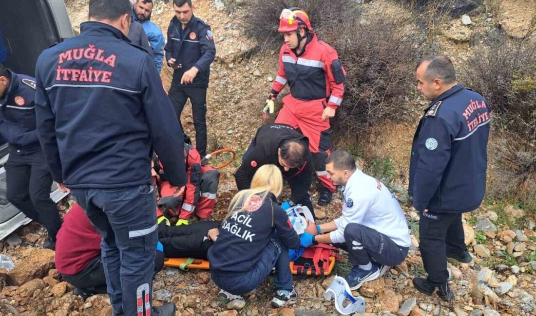 Menteşe’de yolcu minibüsü devrildi, 13 kişi yaralandı Muğla'nın Menteşe ilçesinde, 48 HO 7529 plakalı yolcu minibüsünün devrilmesi