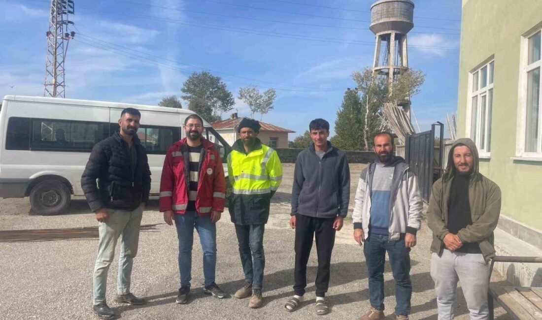 Muradiye’de Buzağı Ölümlerini Azaltmaya Yönelik Eğitimler Devam Ediyor Tarım ve Orman Bakanlığı'nın "Buzağı Ölümlerinin Azaltılması ve Döl Verimliliğinin