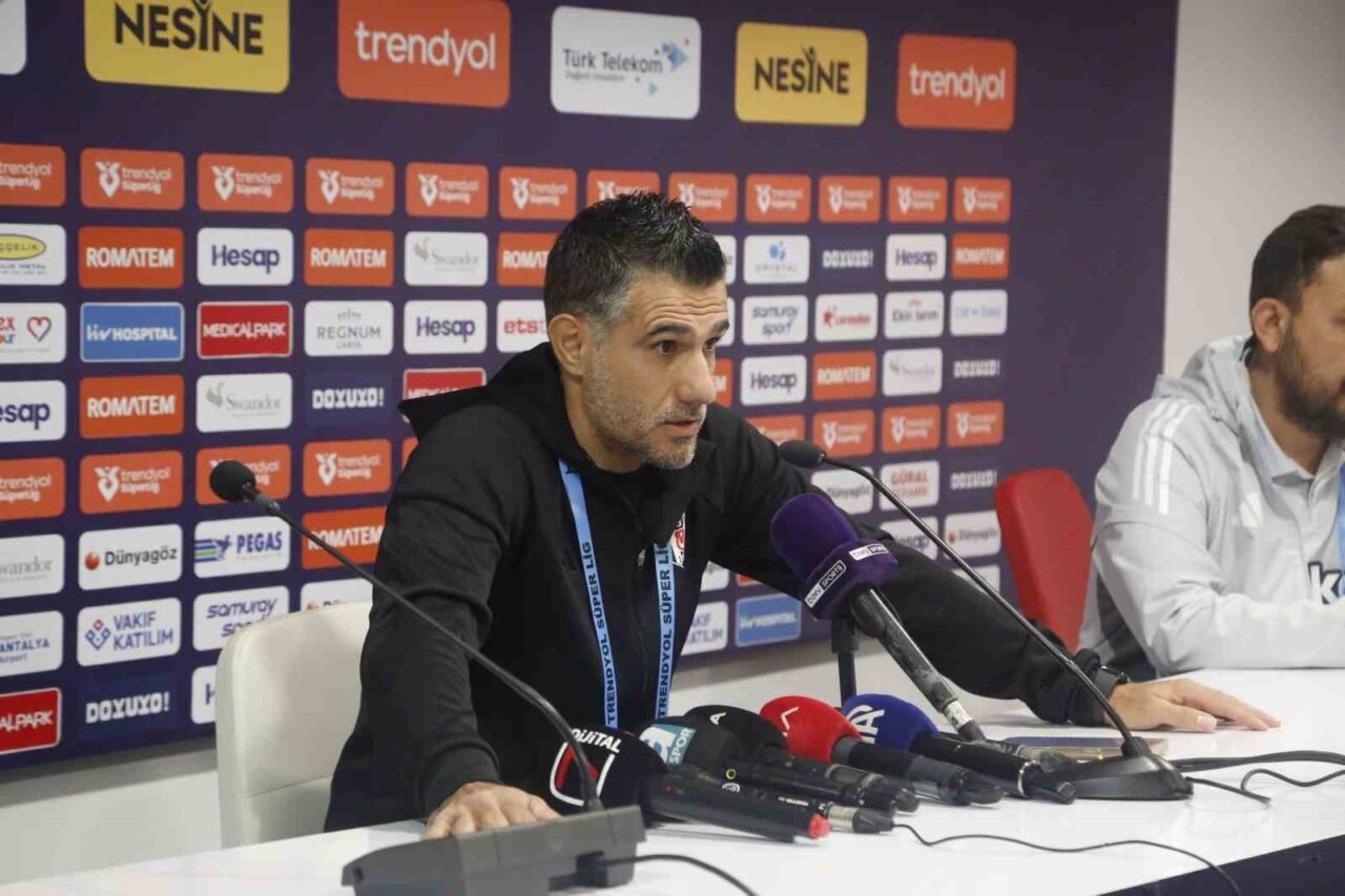 Beşiktaş Yardımcı Antrenörü Murat Kaytaz, Antalyaspor'a karşı 3-1 kazandıkları maçın