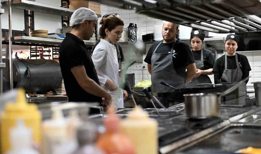 Muratpaşa Belediyesi’nden Altın Şehir İçin Hijyen ve Güvenlik Sertifika Programı Duyurusu Muratpaşa Belediyesi, Antalya'daki restoran ve kafelerin hijyen standartlarını artırmak amacıyla