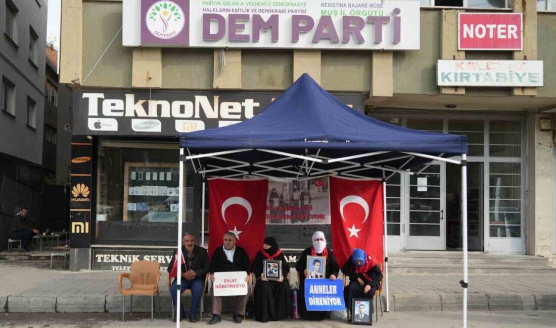 Muş'ta, çocukları PKK tarafından kaçırılan aileler 221. haftada DEM Parti