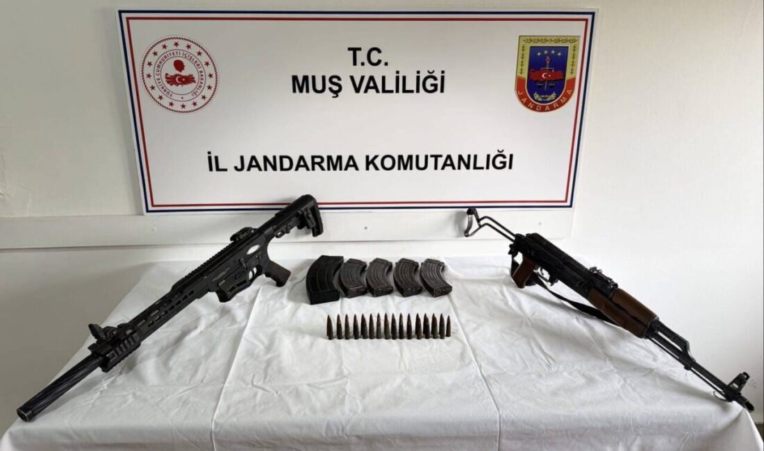 Muş'ta bir eve düzenlenen silahlı saldırıyla ilgili baba-oğul iki şüpheli,