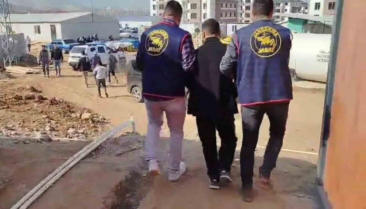 Muş’ta, 6 yıl 8 ay hapis cezası bulunan firari S.Y.,