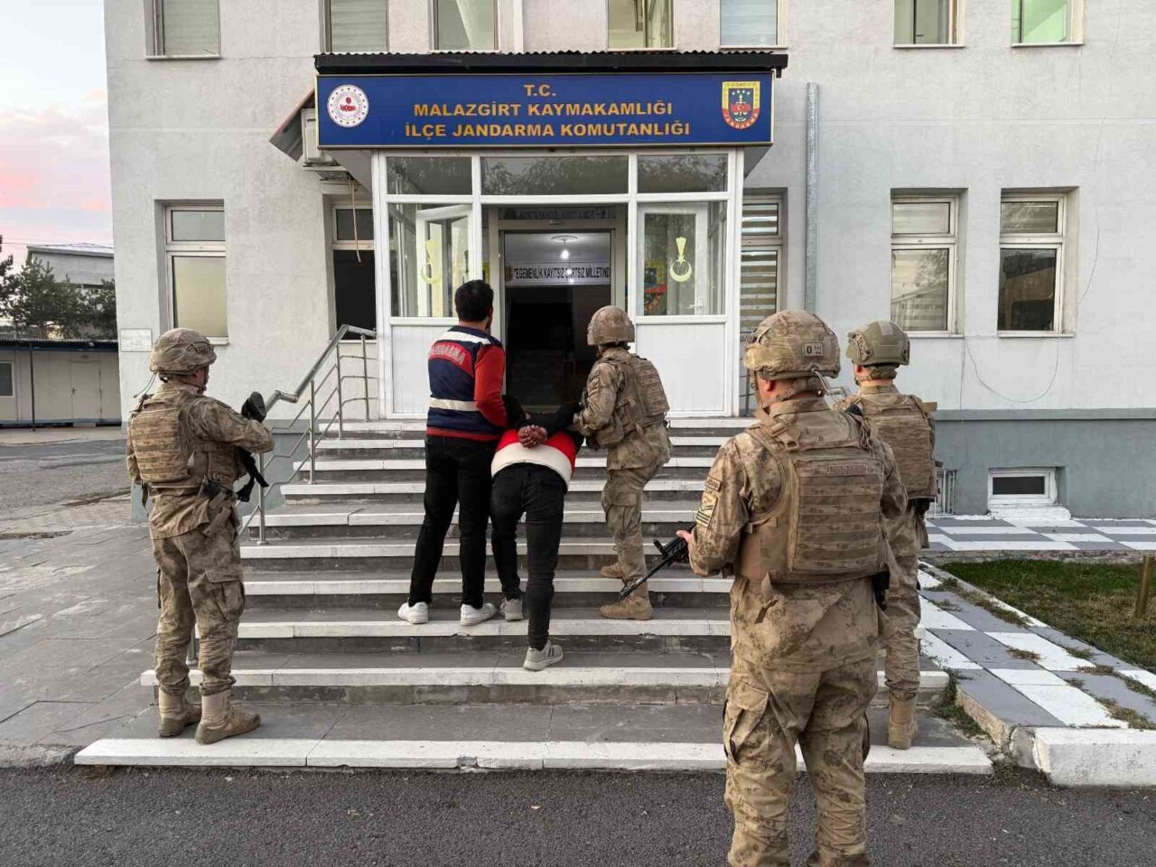 Muş'un Malazgirt ilçesinde 4 Kasım 2025'te B.A. adlı kişinin kardeşi