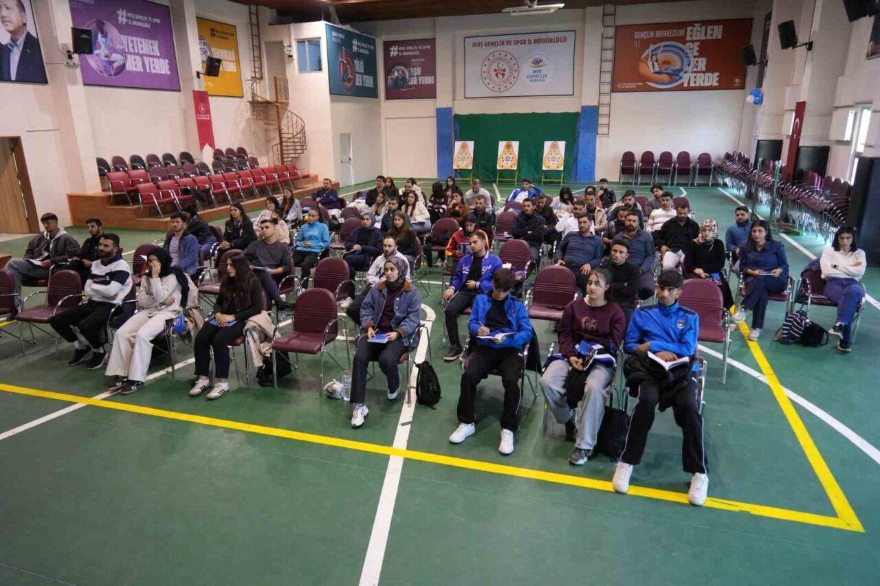 Muş'ta, Gençlik ve Spor İl Müdürlüğü ile Türkiye Voleybol Federasyonu