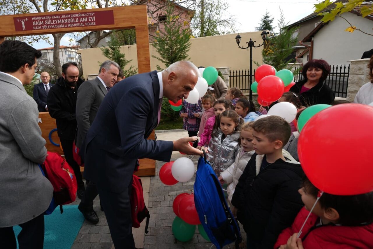 Bulgaristan'ın Mestanlı kasabasında Naim Süleymanoğlu'nun doğduğu ev, restore edilerek müze