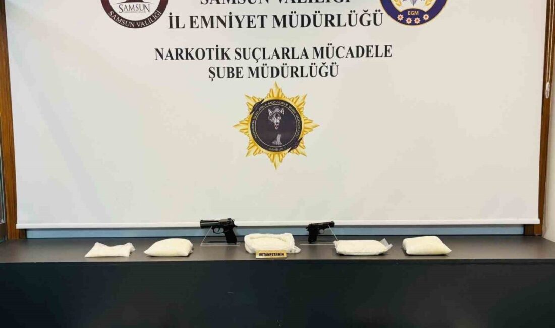 Samsun'da narkotik ekipleri, organize uyuşturucu ticareti yapan C.G. ve O.K.'ya