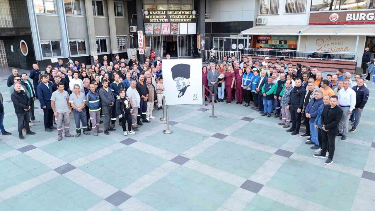 Nazilli Belediyesi, 10 Kasım Atatürk’ü Anma Günü’nde Cumhuriyet Meydanı'nda 750
