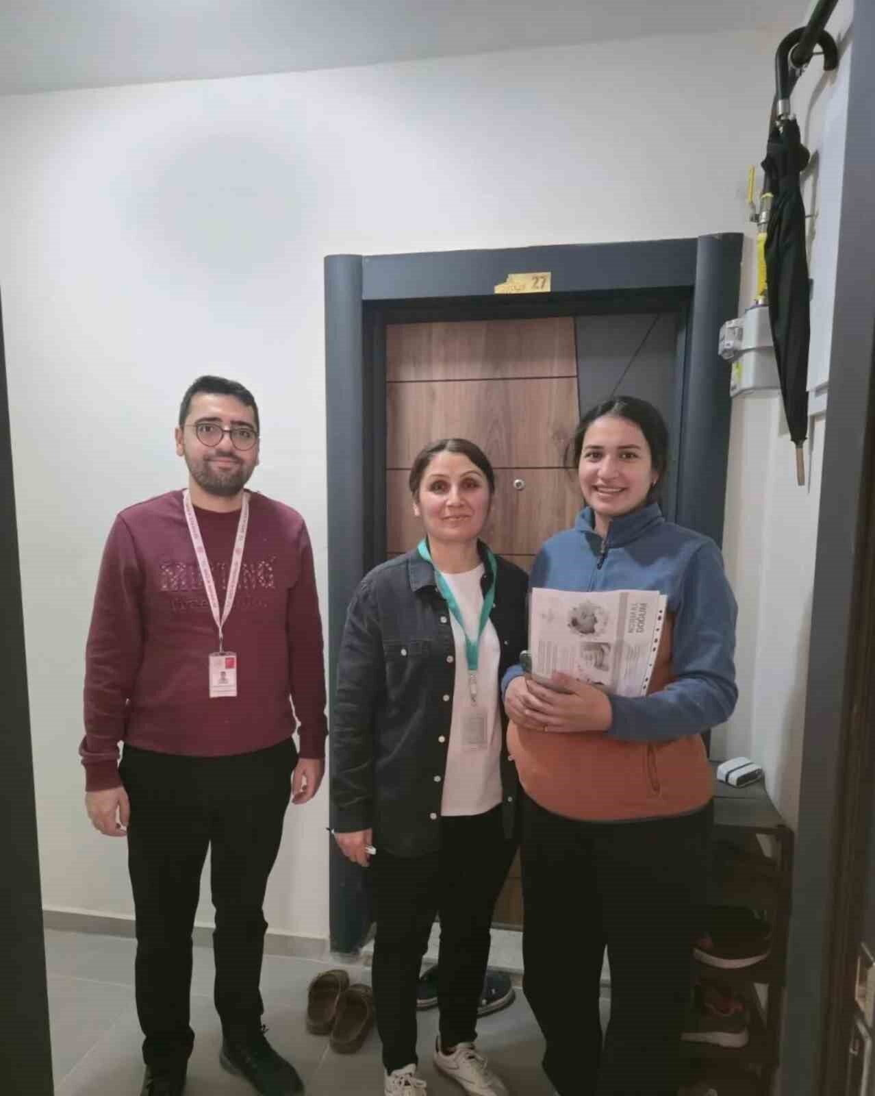 Aydın'ın Nazilli ilçesinde, "Her Gebeye Bir Ebe" projesi ile anne