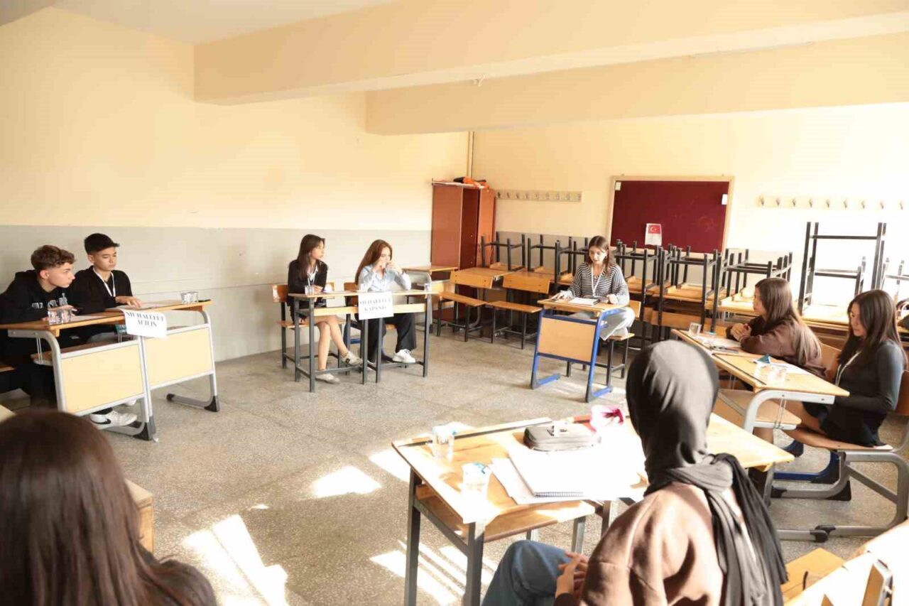 Aydın Nazilli Sosyal Bilimler Lisesi, 5. Liseler Arası Münazara Turnuvası'nı