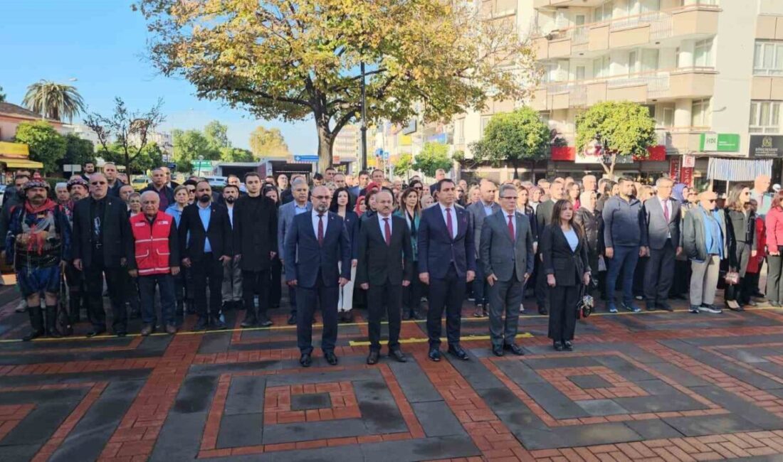 Nazilli'de, Gazi Mustafa Kemal Atatürk'e Başöğretmen unvanının verilişinin yıldönümü kutlandı.