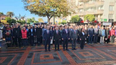 Nazilli'de, Gazi Mustafa Kemal Atatürk'e Başöğretmen unvanının verilişinin yıldönümü kutlandı.