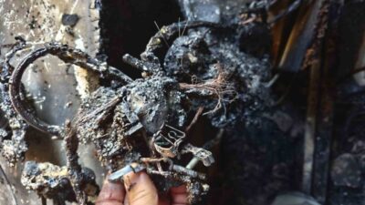 Aydın'ın Nazilli ilçesinde bir evde çıkan yangında 18 yaşındaki Makbule