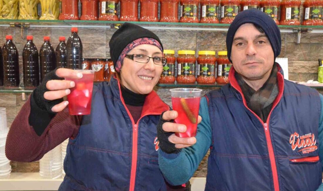 Eskişehir’de Boşanma Davası Sonrası Açılan Rekabetçi Turşu Dükkanları Filmleri Aratmadı Eskişehir'de 10 yıllık evliliklerini sona erdiren Şenay ve Çağlar Balkandere,
