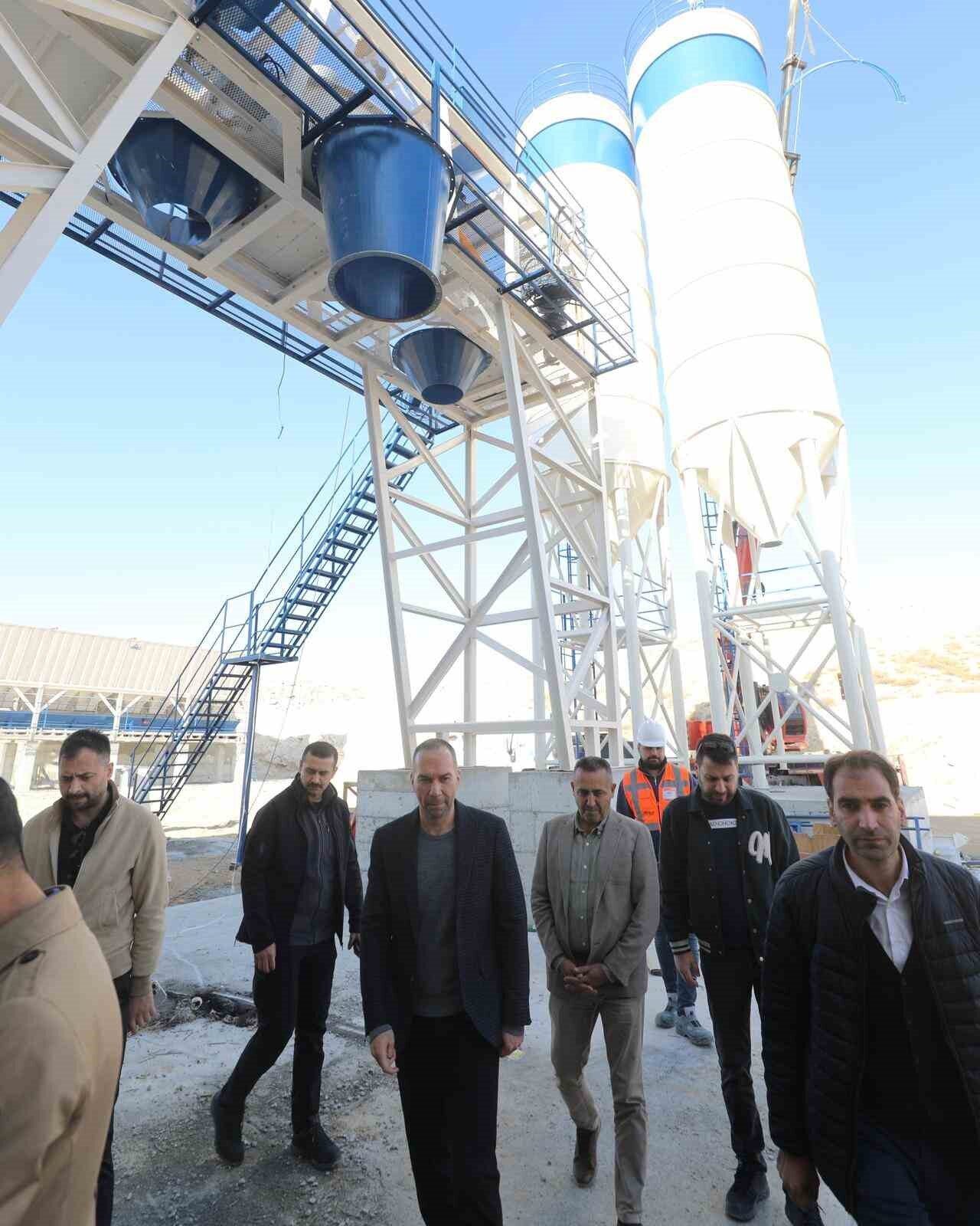 Niğde Belediyesi, 120 milyon liralık yatırımla beton, parke ve kaldırım