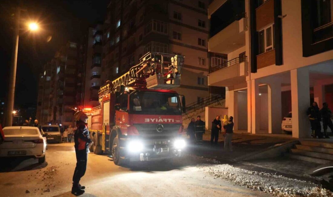 Niğde’de bir apartman dairesinde çıkan yangın itfaiye ekiplerinin müdahalesiyle kontrol altına alındı Niğde'de Fettahlar Apartmanı'nın 6. katında akşam saatlerinde çıkan yangın, itfaiye