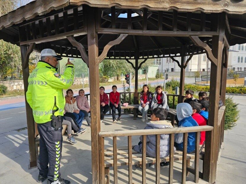 Niğde'nin Bor ilçesinde, Trafik Tescil ve Denetleme Şube Müdürlüğü, Hazım