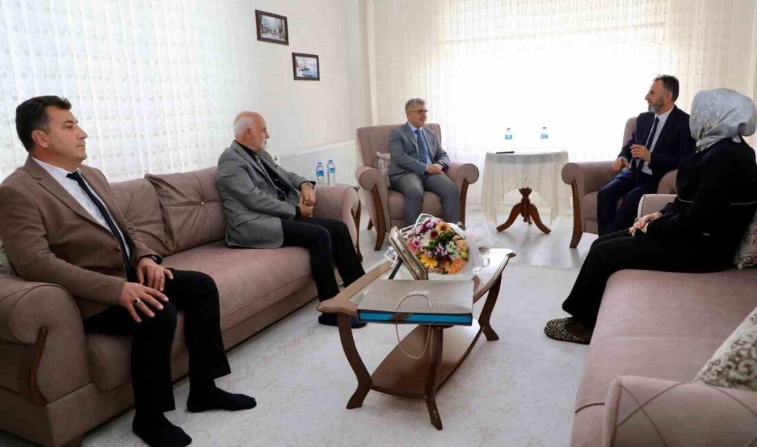 Niğde Valisi Cahit Çelik, 24 Kasım Öğretmenler Günü öncesinde emekli