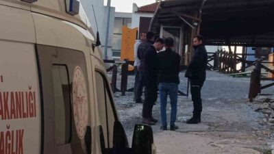 Milas Müze Müdürlüğü'nde güvenlik görevlisi Serkan Alkaya (45), nöbet yerinde