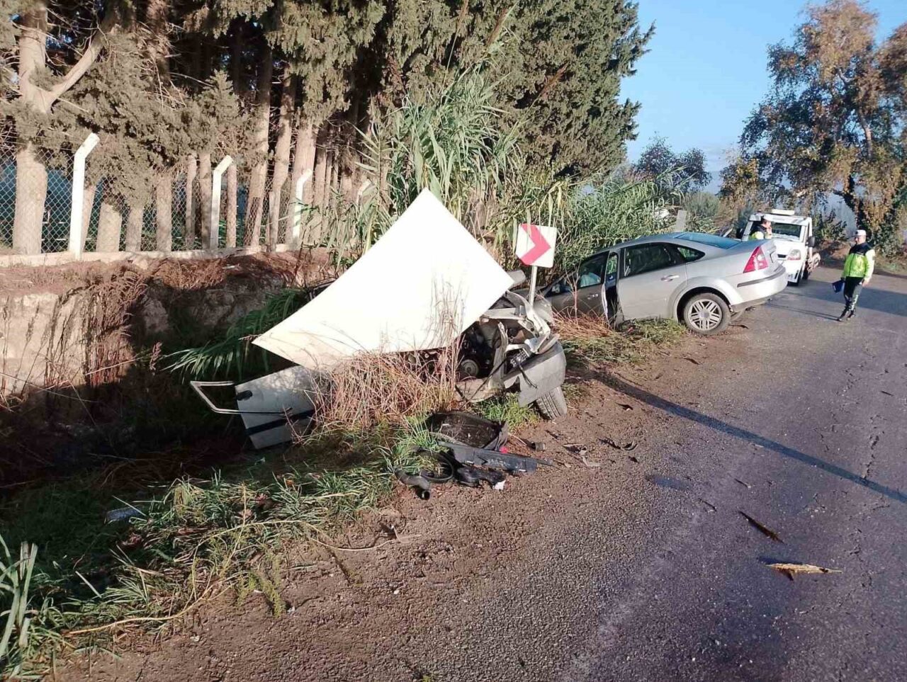 Ödemiş’te Hatalı Sollama Sonucu Trafik Kazasında Üç Kişi Yaralandı