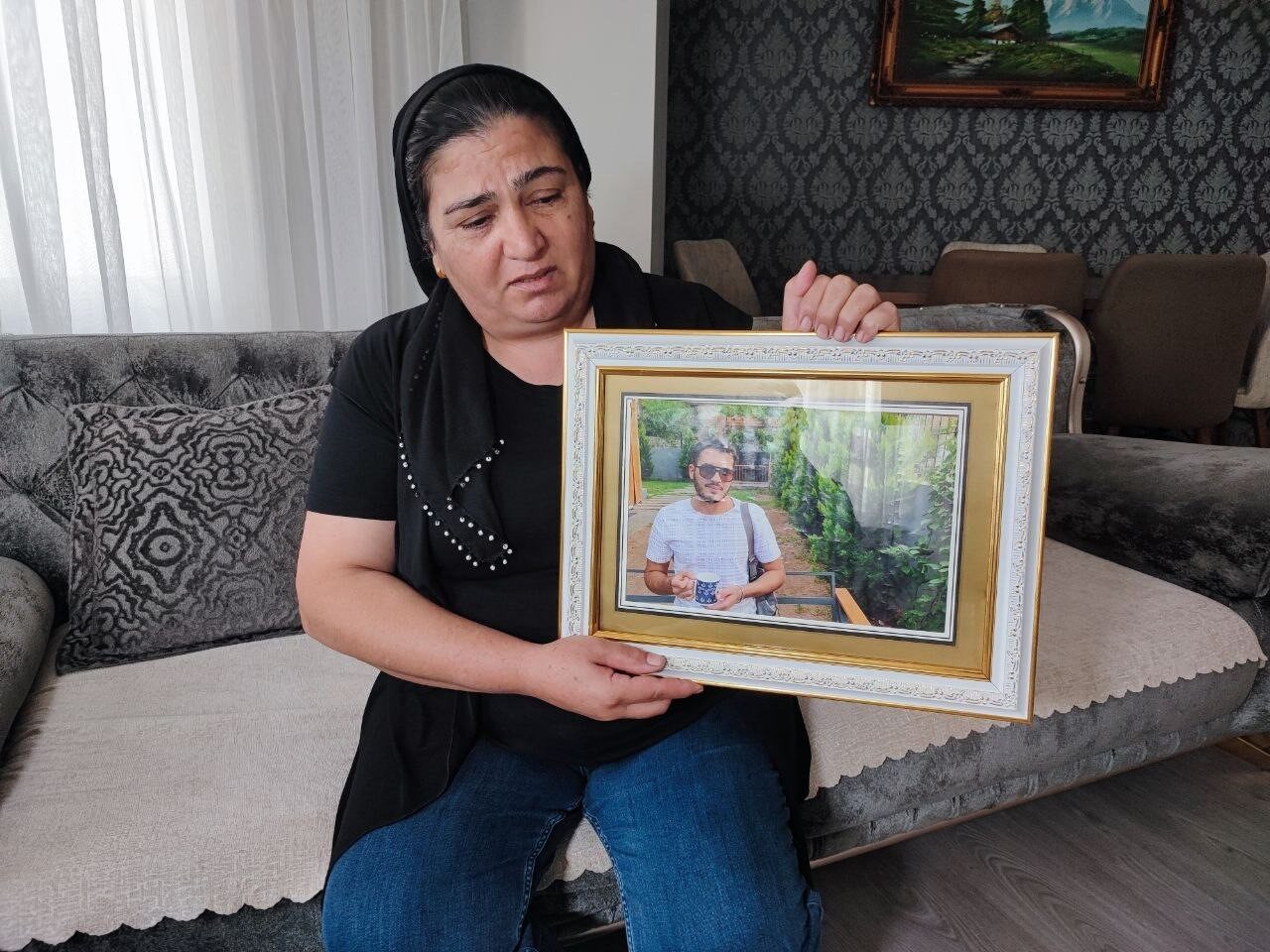 Oğlunun katilinin daha önceki cinayetinin göz ardı edilmesine isyan eden Fatma Çelikten, adalet mücadelesini sürdürüyor.