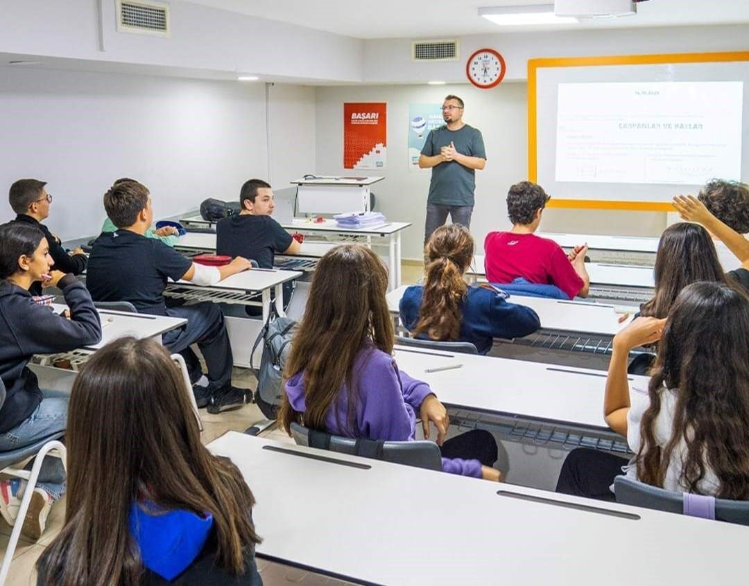 2025-2026 eğitim öğretim döneminin ilk çeyreği sona erdi ve Dr.