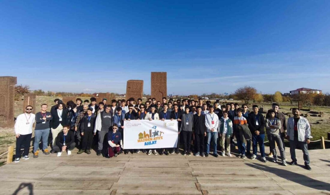 Cumhurbaşkanlığı'nın desteğiyle Milli Eğitim Bakanlığı tarafından düzenlenen "Maziden Atiye Ahlat"