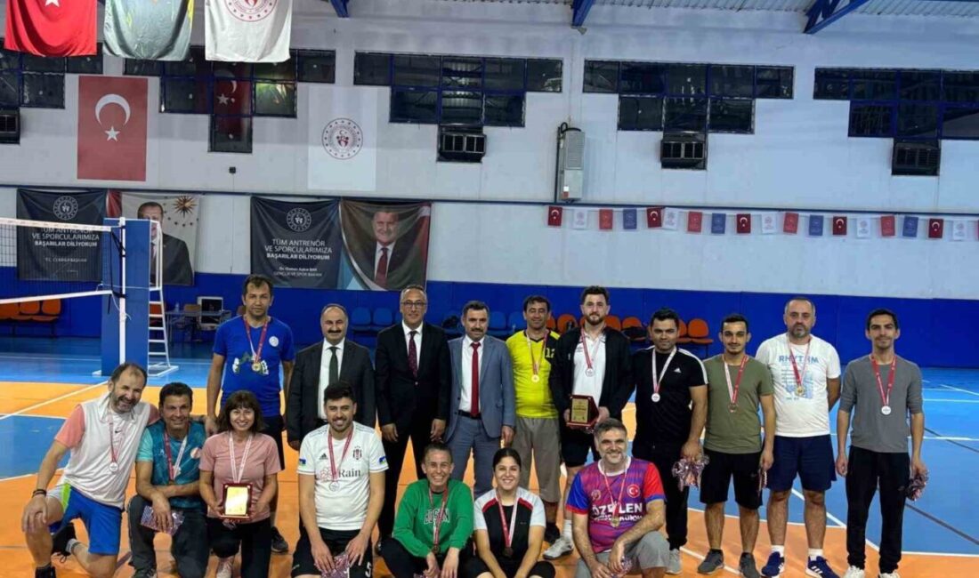 Denizli'nin Buldan ve Güney ilçelerinde öğretmenler, 24 Kasım Öğretmenler Günü