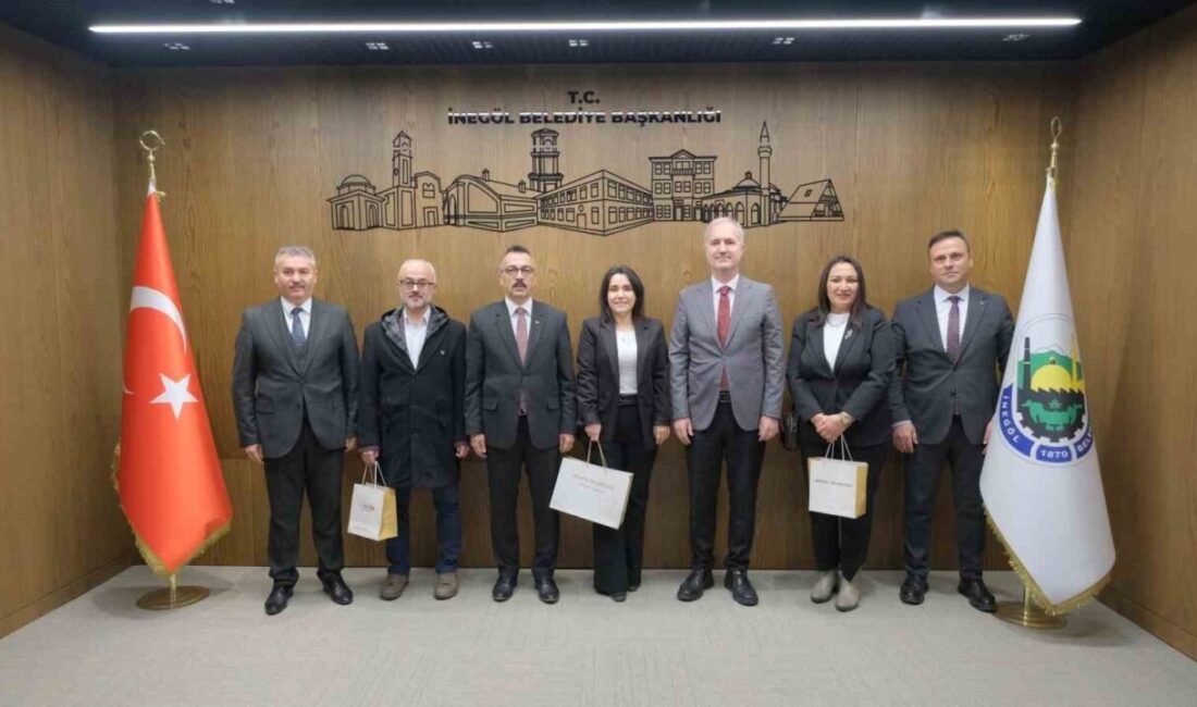 İnegöl Belediyesi, 24 Kasım Öğretmenler Günü'nde "Öğretmenime teşekkürüm, doğaya katkımla