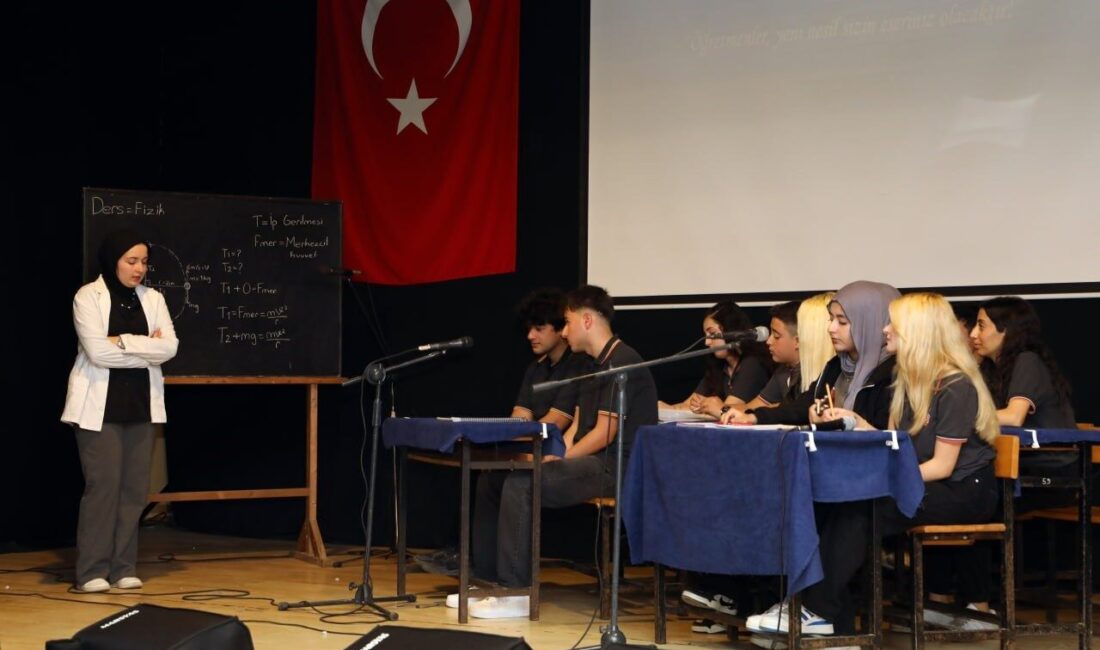 24 Kasım Öğretmenler Günü, Sakarya'nın Karasu ilçesinde coşkuyla kutlandı. Kaymakam