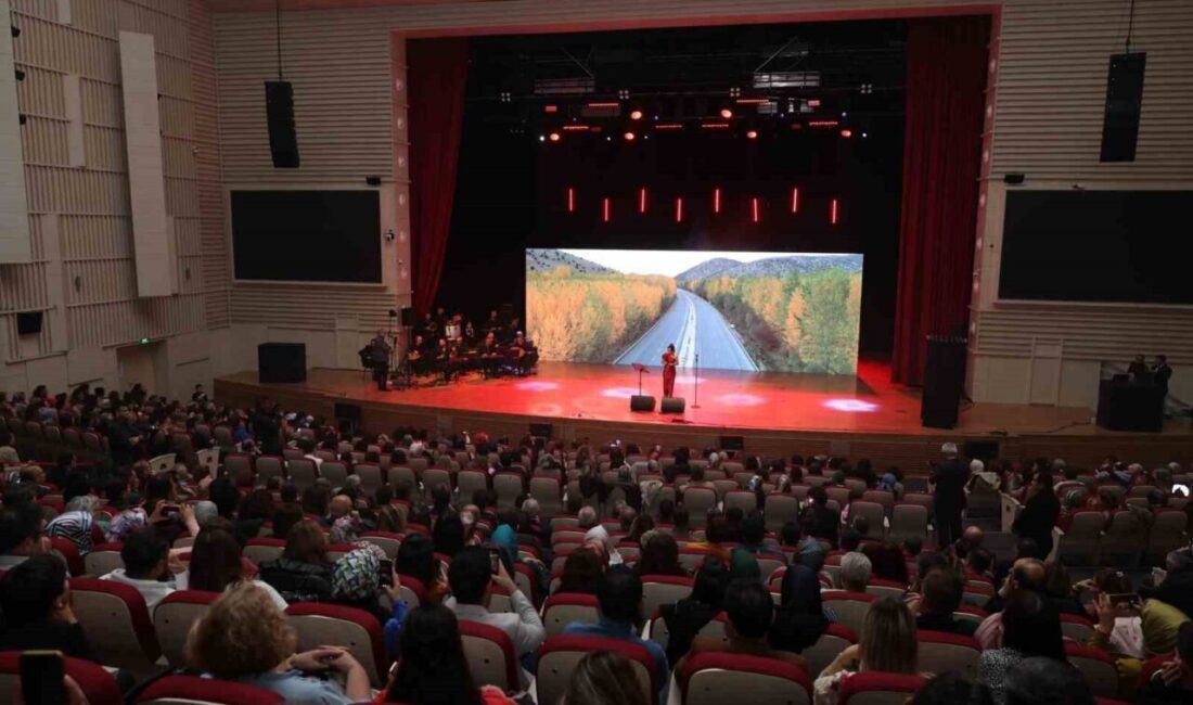 Kayseri'de 24 Kasım Öğretmenler Günü, düzenlenen konserle kutlandı. Erciyes Kültür