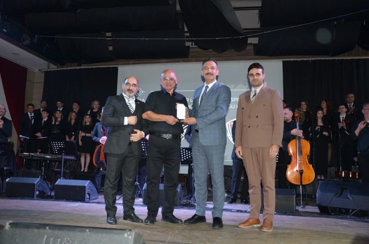 Manisa Güzel Sanatlar Lisesi ve Spor Lisesi, 24 Kasım Öğretmenler