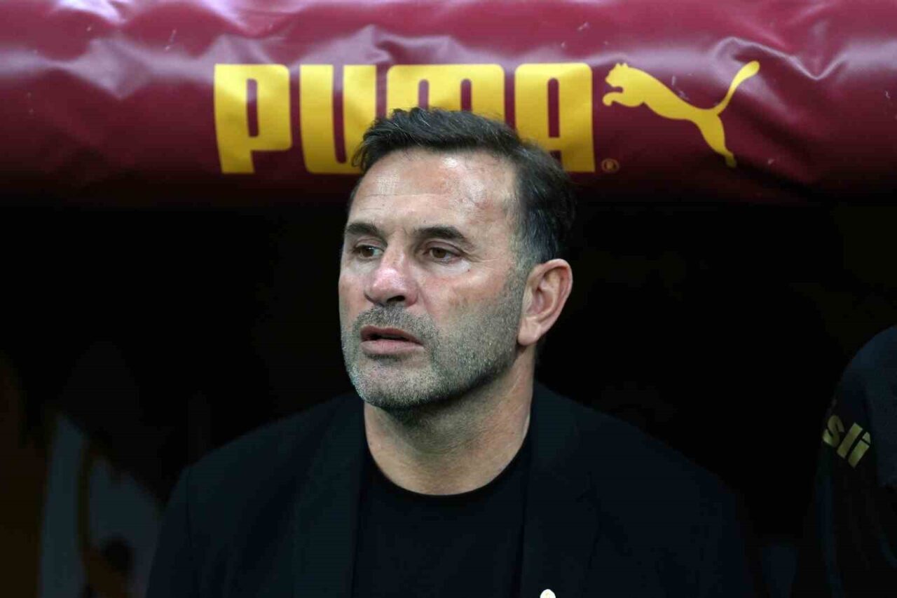 Galatasaray Teknik Direktörü Okan Buruk, Trabzonspor'un başında yer alan Fatih