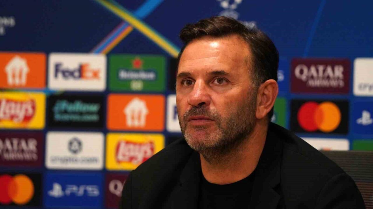 Galatasaray Teknik Direktörü Okan Buruk, Ajax'ı 3-0 yenerek Avrupa'da 9.