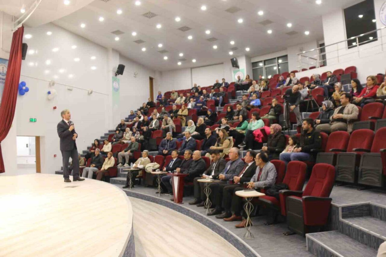 Kütahya İl Milli Eğitim Müdürlüğü, "Veli Buluşmaları" programında okul-veli iş