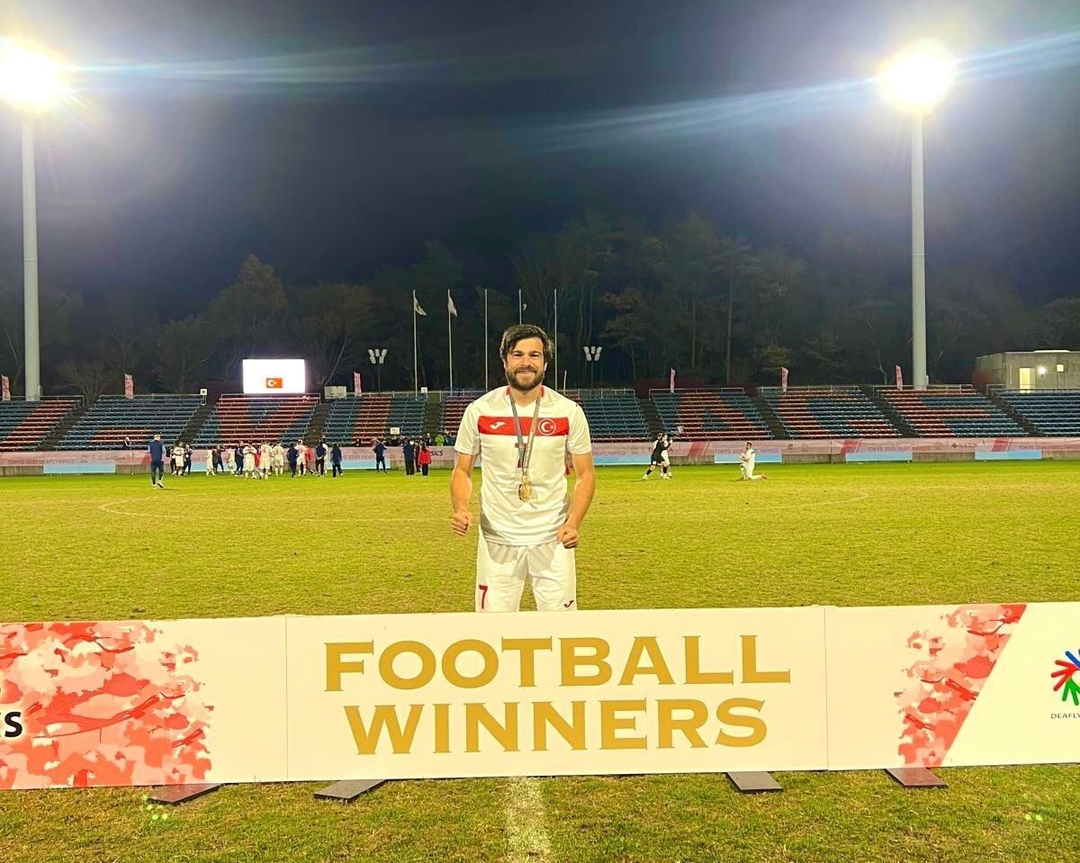 Japonya'da gerçekleşen 25. Yaz İşitme Engelliler Olimpiyat Oyunları'nda, Elazığlı Zindan