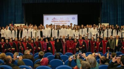 Ondokuz Mayıs Üniversitesi Diş Hekimliği Fakültesi, yeni öğrencilerini beyaz önlükleri