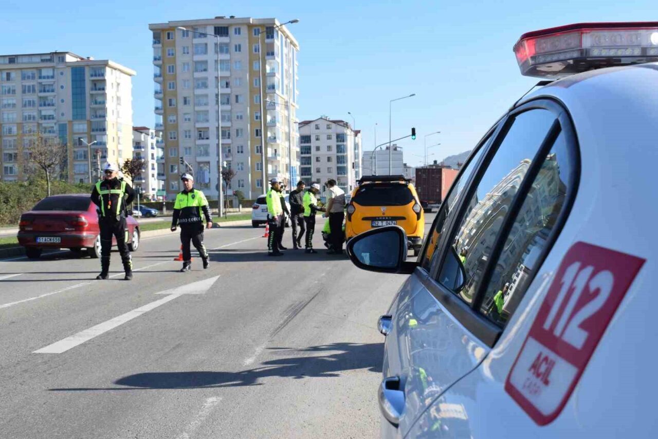 Ordu'da gerçekleştirilen trafik denetimlerinde 17 bin 389 araç kontrol edilirken,