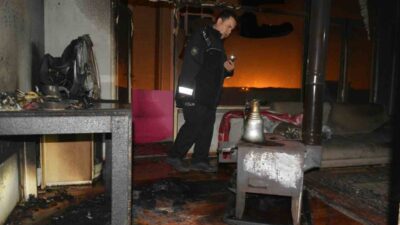 Ordu’nun Ünye ilçesinde bir apartmanın 4. katında çıkan soba yangınında