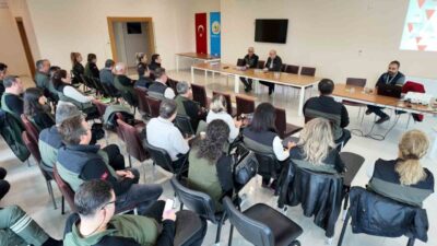 Çanakkale'de Orman Bölge Müdürlüğü çalışanlarına koruyucu ruh sağlığı eğitimi verildi.