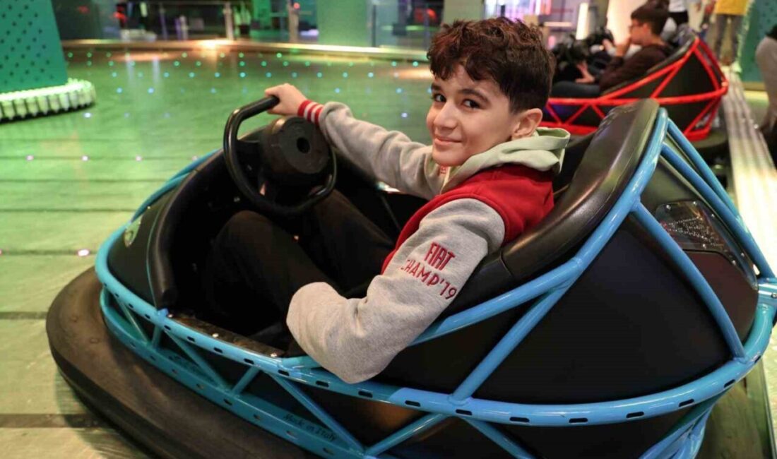 Osmangazi Belediyesi’nin Dijital Dershane Projesi Öğrencileri Başarılarıyla Ödüllendiriyor Osmangazi Belediyesi, "Dijiders" projesi kapsamında 8 ve 12'nci sınıf ile