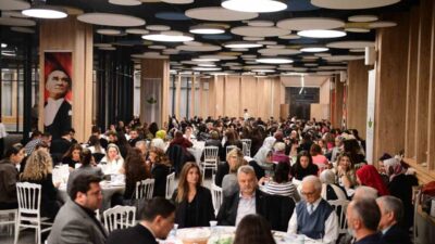 Osmangazi Belediyesi, 24 Kasım Öğretmenler Günü'nü özel bir etkinlikle kutladı.