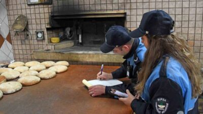 Osmangazi Belediyesi Zabıta Müdürlüğü, gıda zehirlenmelerine karşı Soğanlı Mahallesi'nde geniş